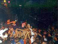 Ein Bassist geht 'baden'...